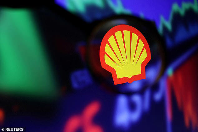 Shell cashes in on oil trading but slashes gas production outlook ...