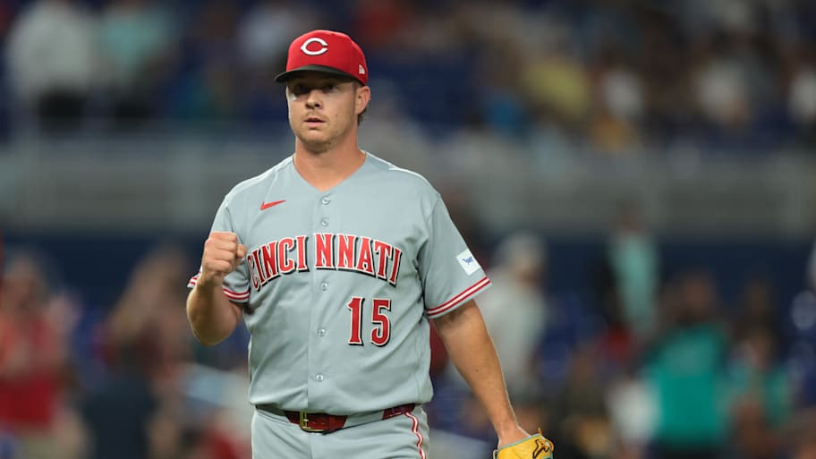 Brandon Williamson bounced back in Reds win thanks to Emilio Pagan