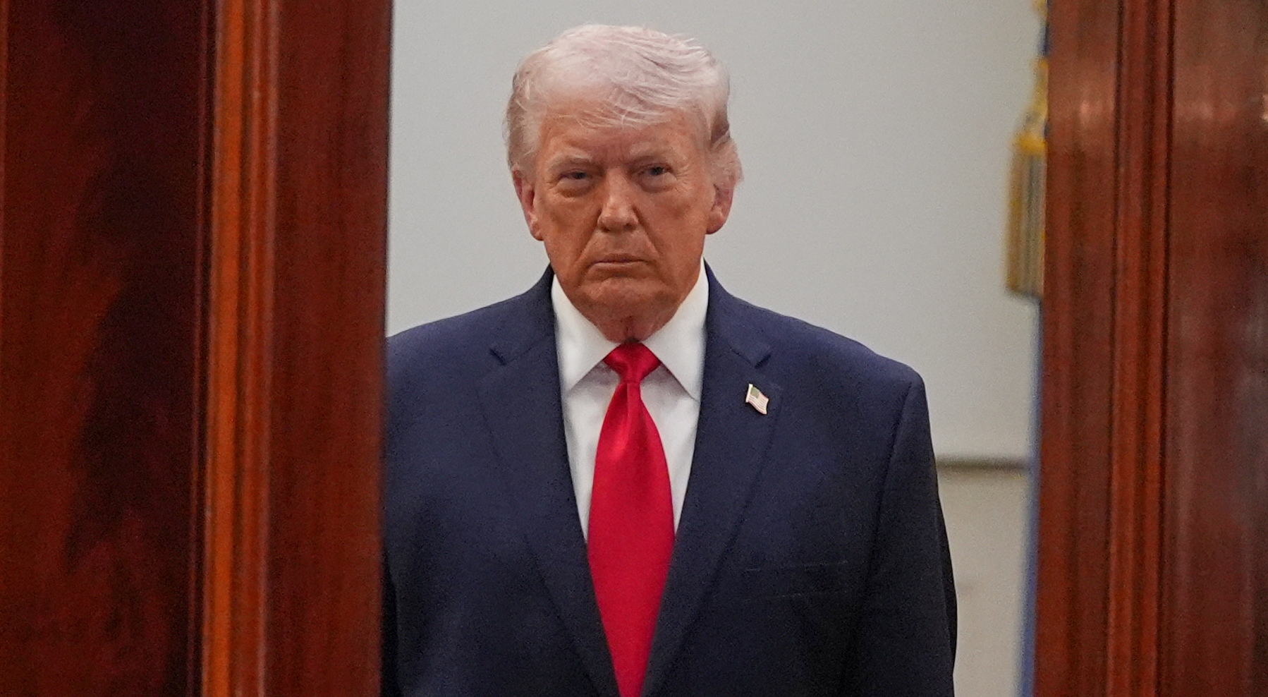 Just when it looked like things were getting back to normal for TSA officers, Trump just proposed a game-changing privatization strategy<br>