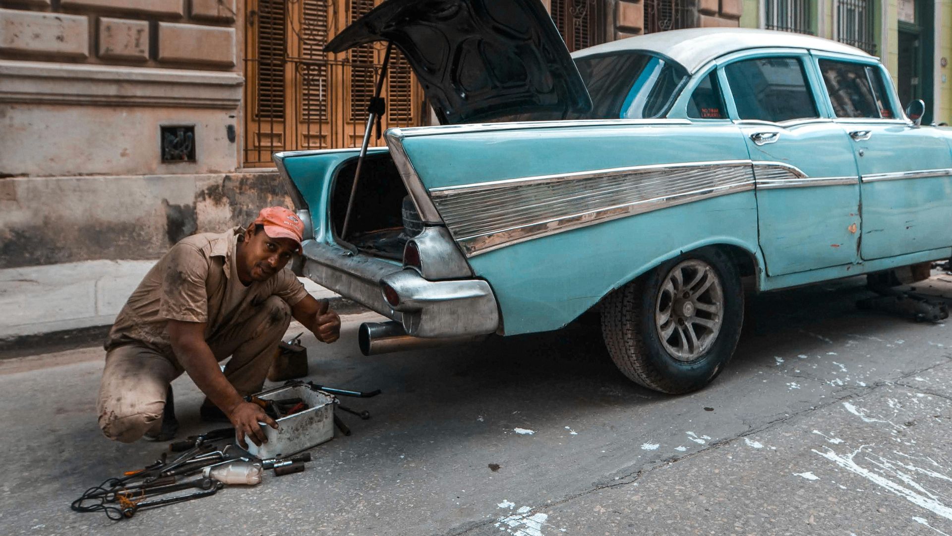 10 viral car repair hacks you should never try & 10 that actually work