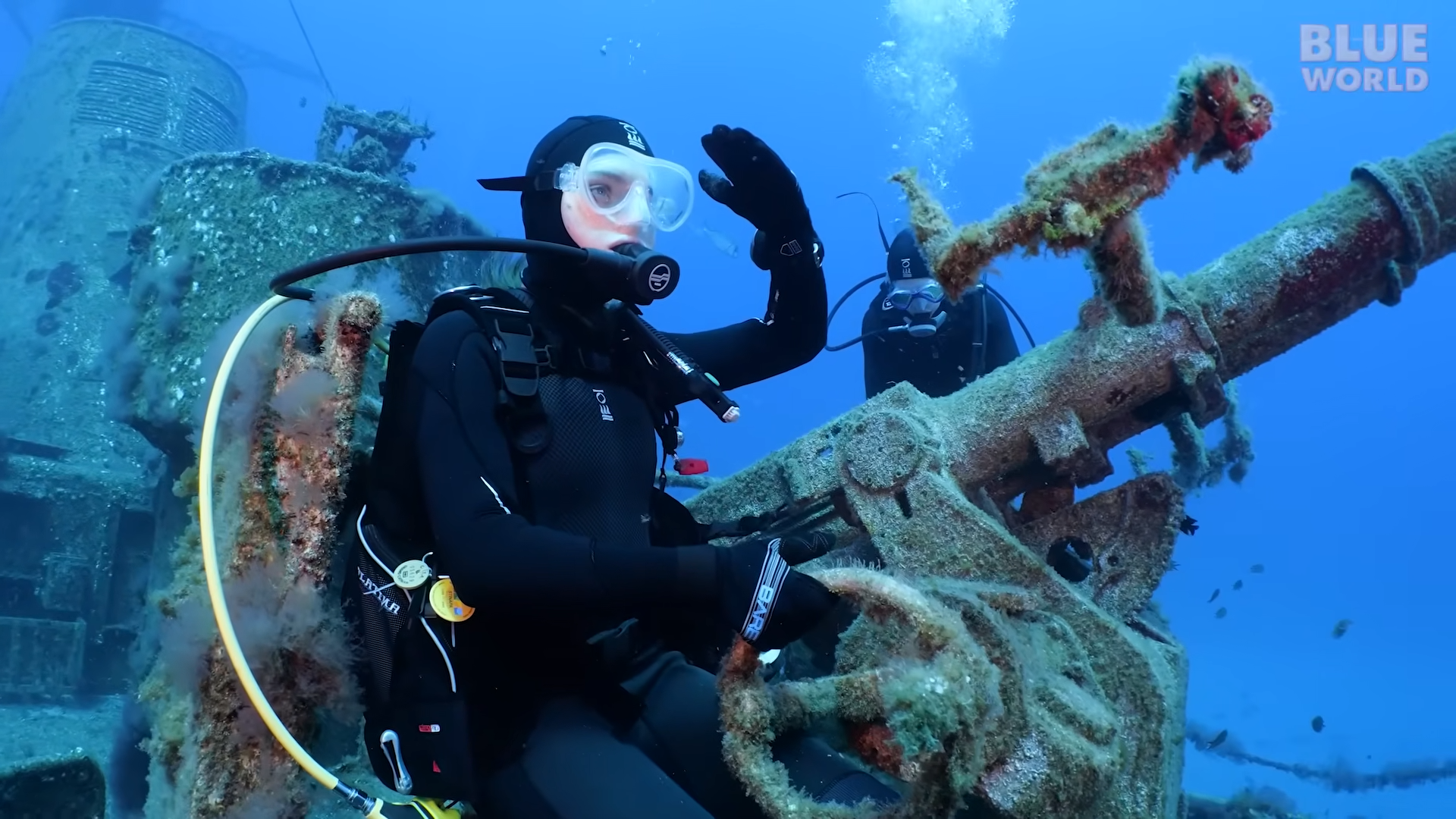 We descended onto the wreck and suddenly found ourselves surrounded