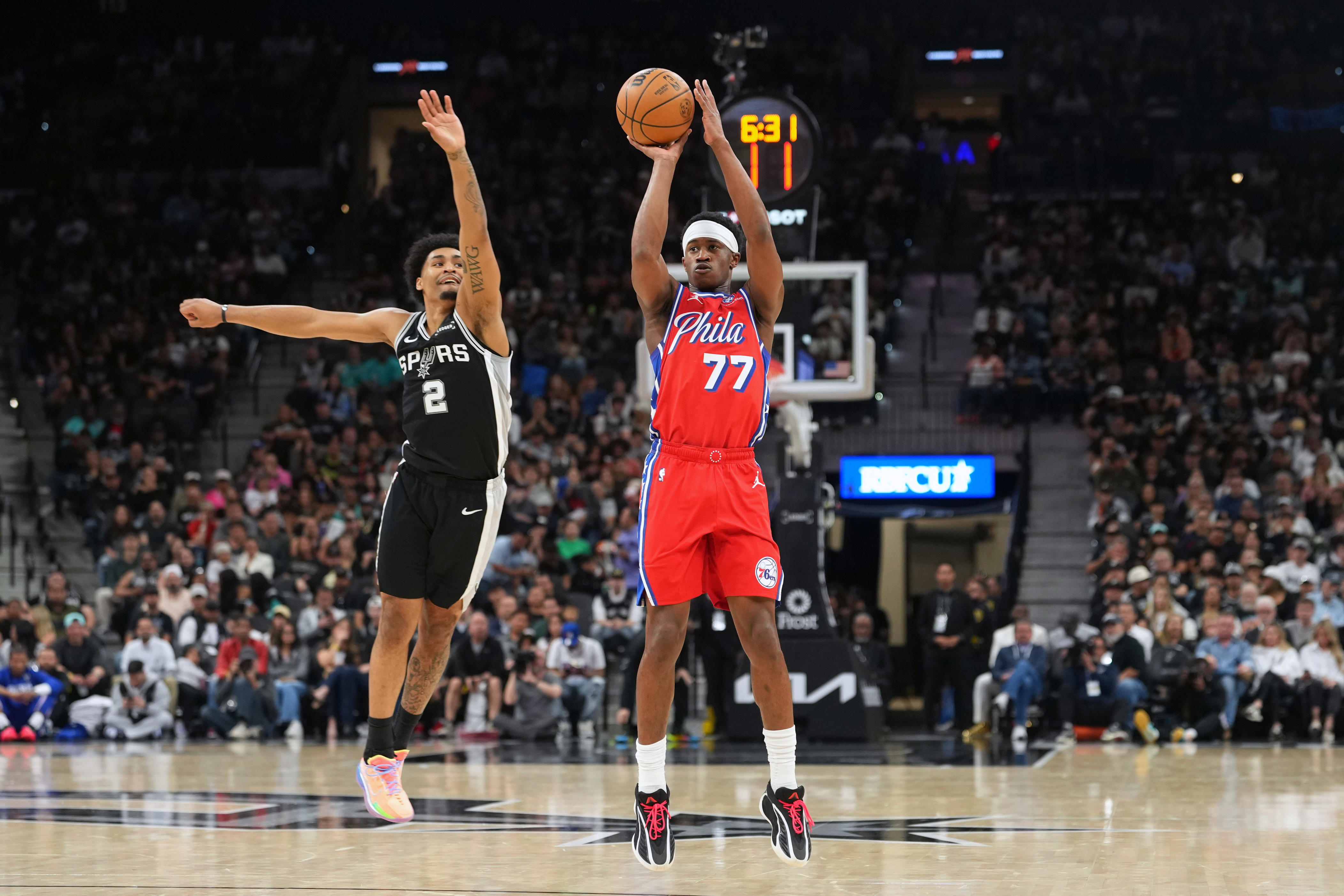 76ers legend gives praise to rookie guard VJ Edgecombe in film session