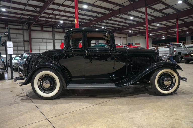 1932 Ford Model B coupe blends classic style with V8 power in collector ...