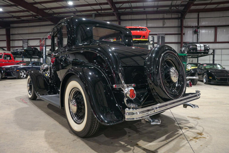 1932 Ford Model B coupe blends classic style with V8 power in collector ...