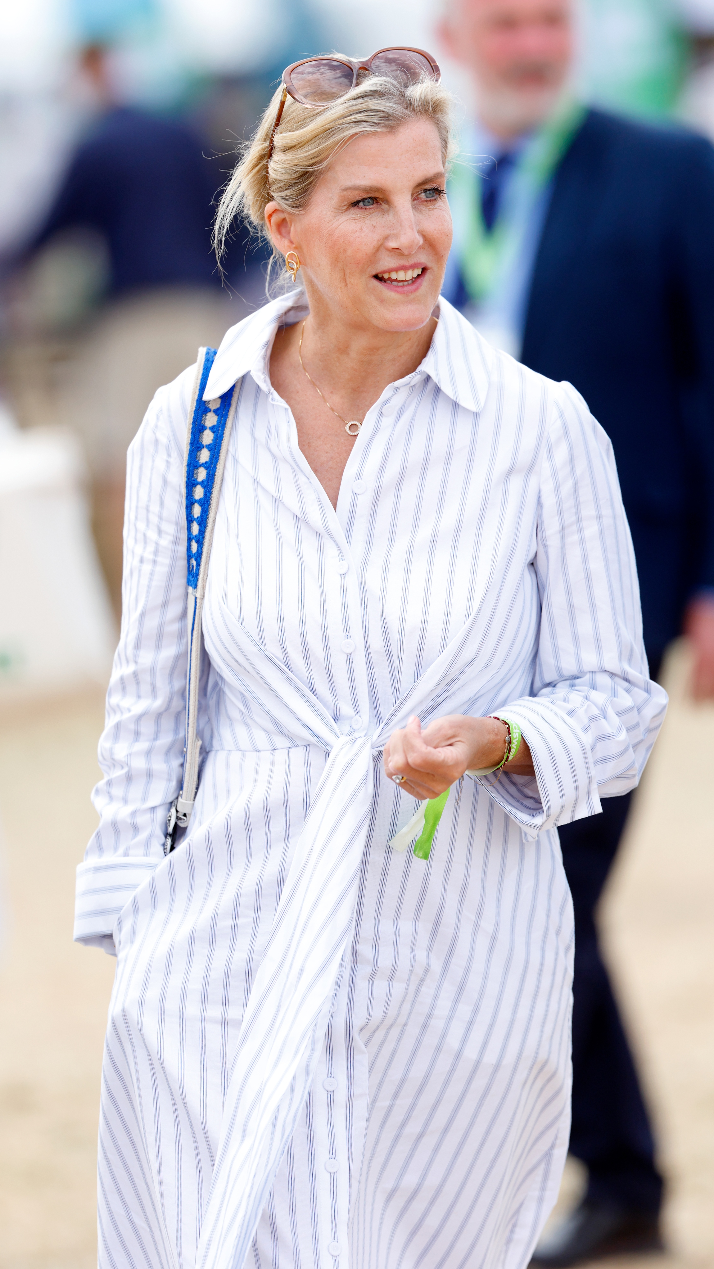 We're copying Duchess Sophie's comfy espadrilles and striped dress ...