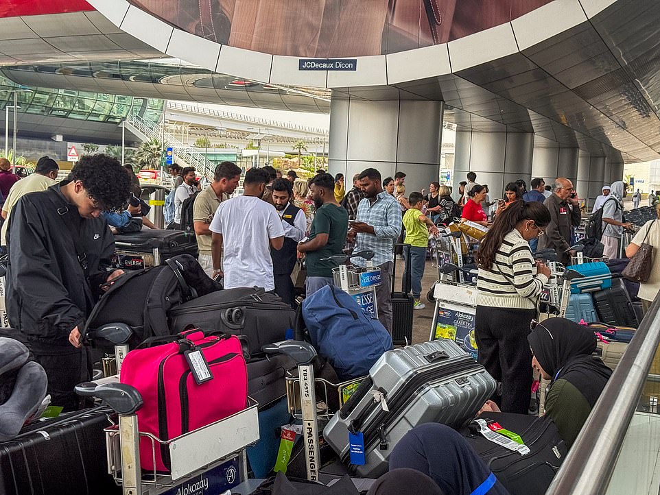 One in eight British residents evacuate UAE amid outbreak of Iran war