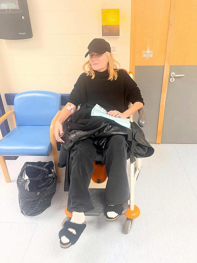 Emmerdale star Michelle Hardwick posts a candid snap of her swollen eye  after A&E dash