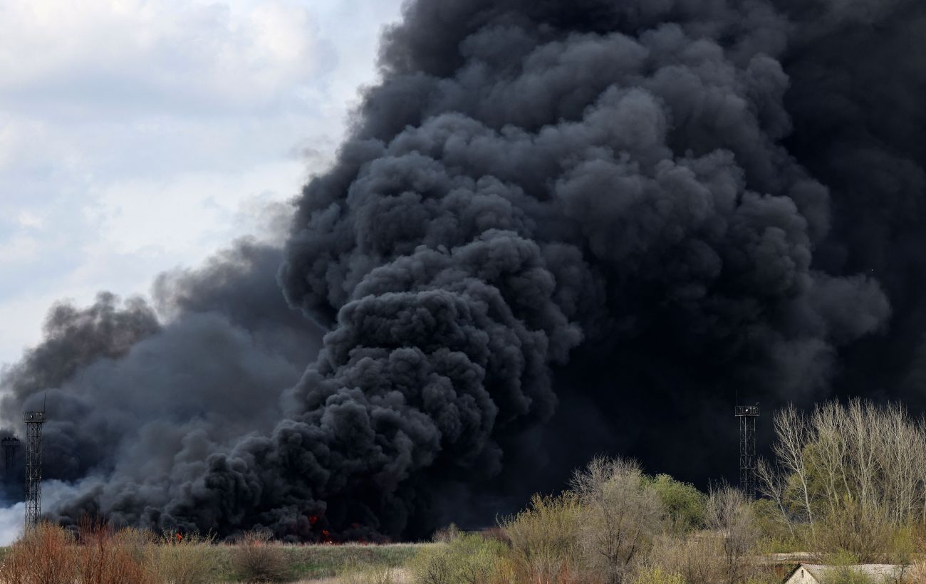 Ukraine strikes oil depots and missile sites in Crimea in overnight ...