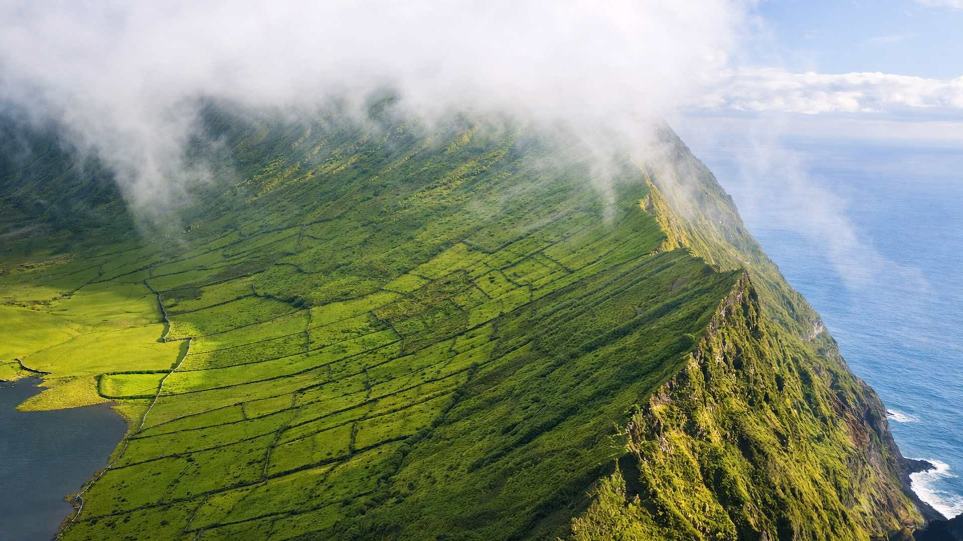 How do farmers work this close to a cliff?