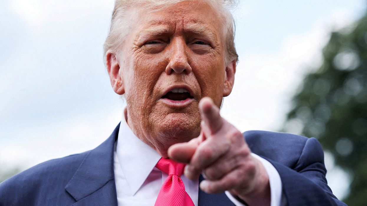 Trump faces 'unprecedented' bipartisan demand for impeachment