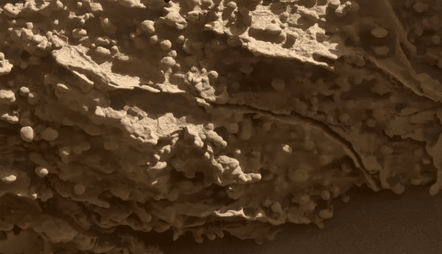 NASA spots a giant spiderweb structure on Mars, and it may reveal how ...