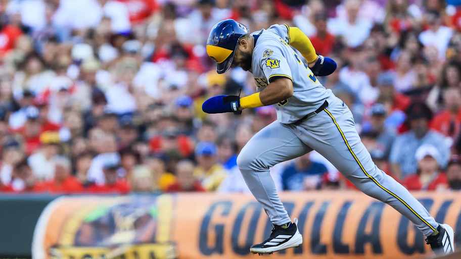 Brewers trade speedy switch-hitting outfielder to Phillies<br><br>