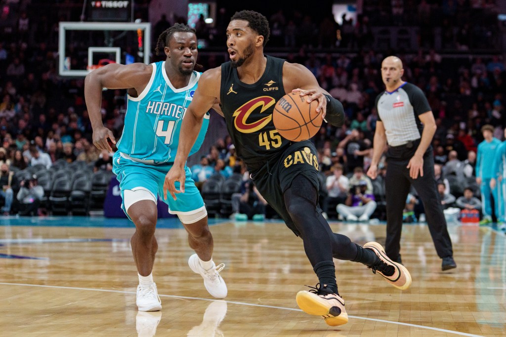 Donovan Mitchell injury raises concerns ahead of Hawks matchup