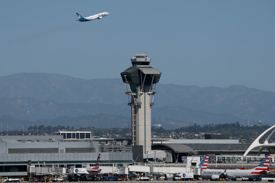 New report shows air travel is becoming less reliable