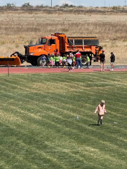 Logan Elementary students learn about vehicles, equipment used on jobs ...