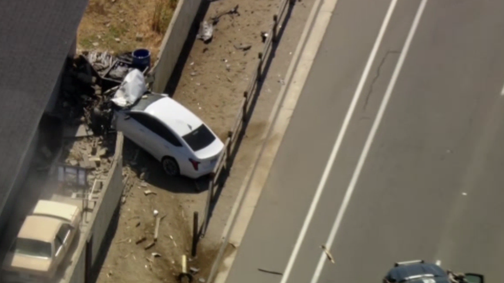 Suspect dead after crash as Riverside County deputies deploy Grappler during pursuit<br><br>