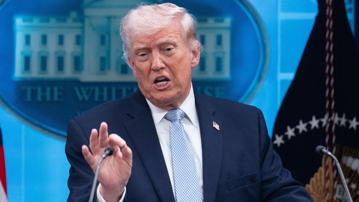 Joe Rogan accuses 'psychotic' Donald Trump of starting Iran war to ...