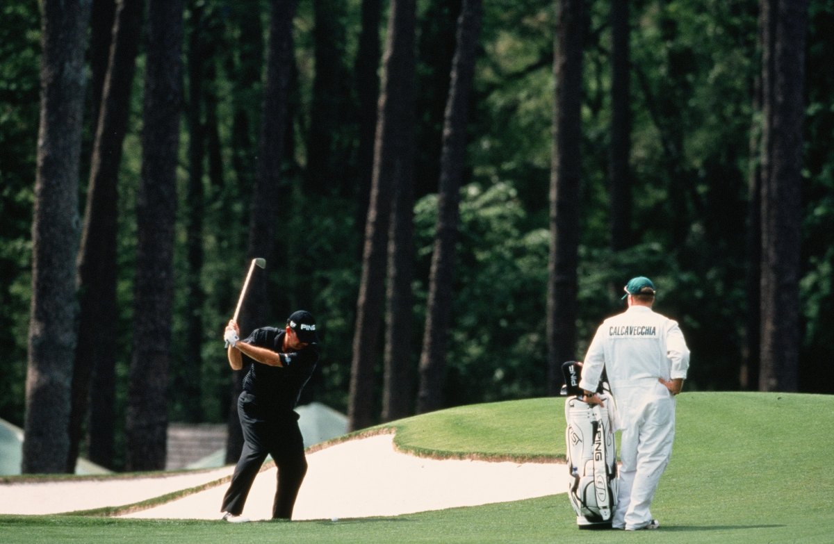 Major champion Mark Calcavecchia kicked out of The Masters<br><br>