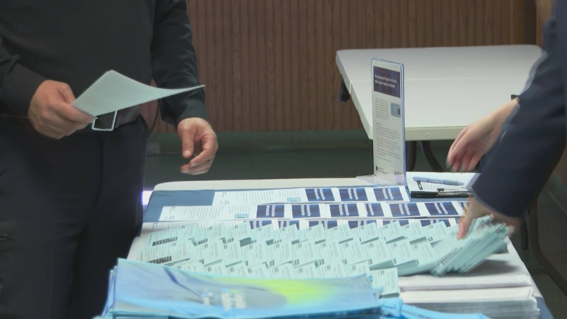 Blue envelopes clearing communication barriers | 28/22 News