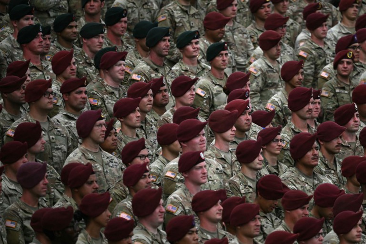 Ex-employée de l'armée américaine accusée de divulguer documents ...