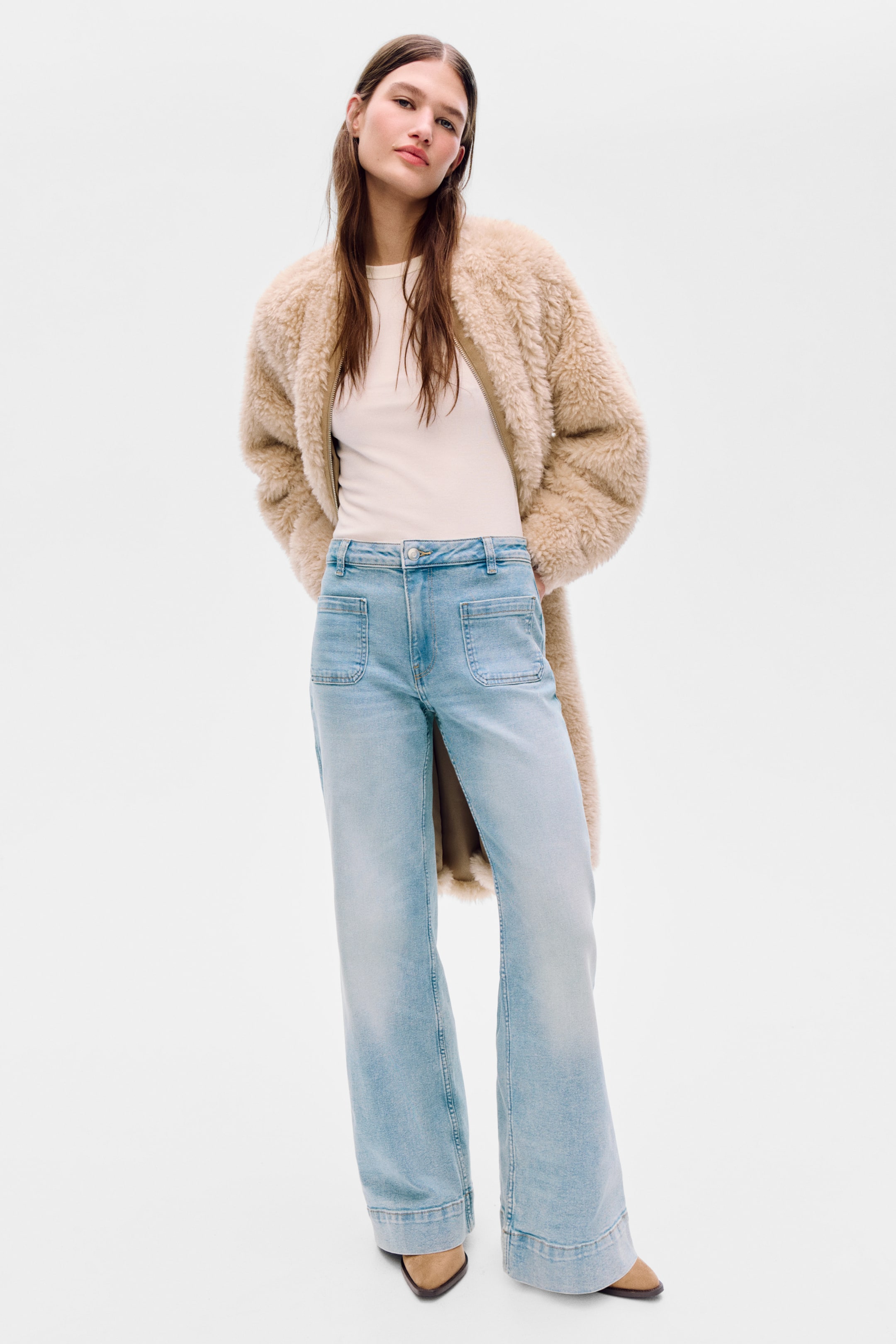 These 9 shoes are the easiest way to make wide leg jeans feel peak 2026