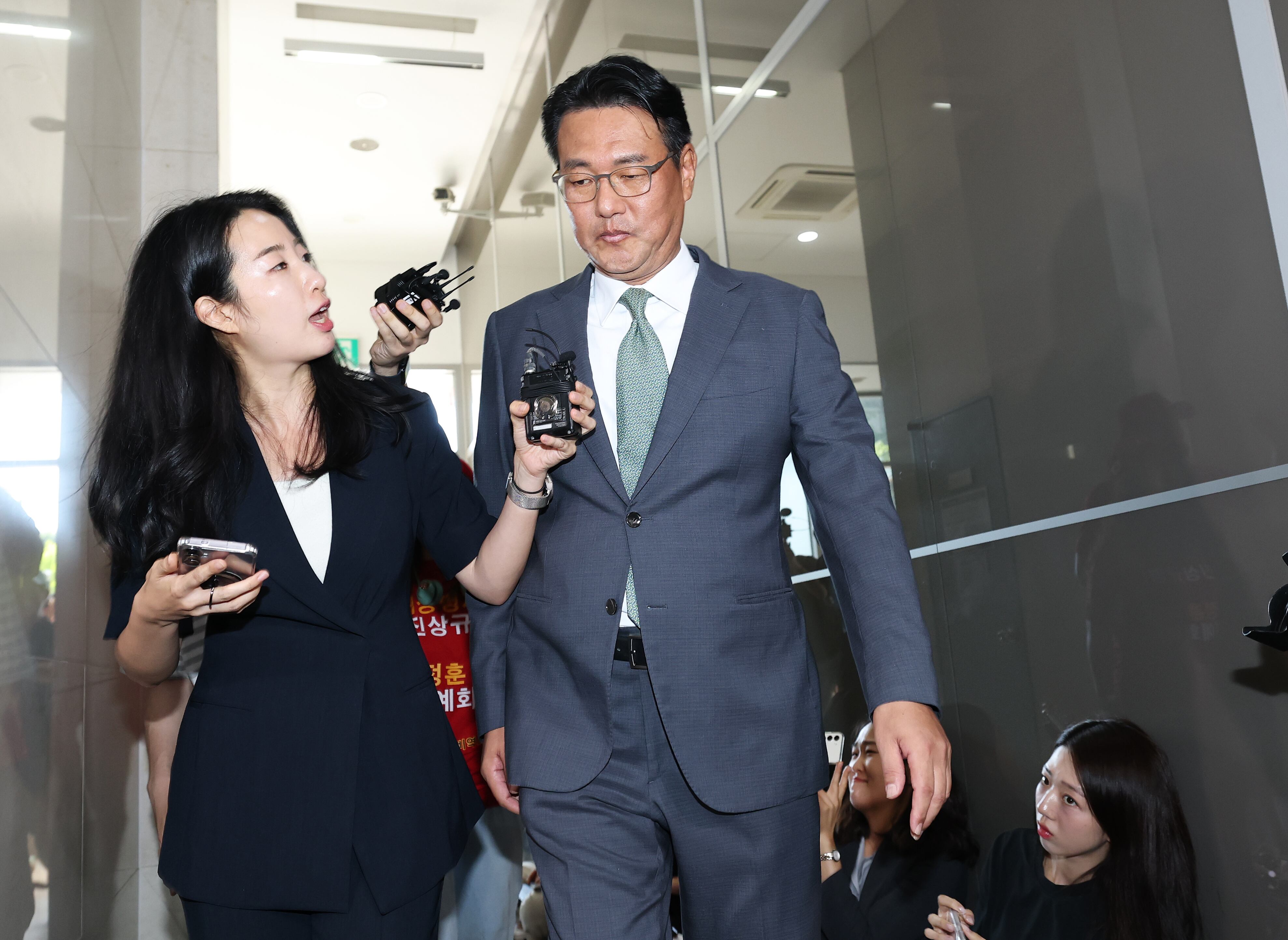 Second special counsel raids Kim Tae-hyo in insurrection case