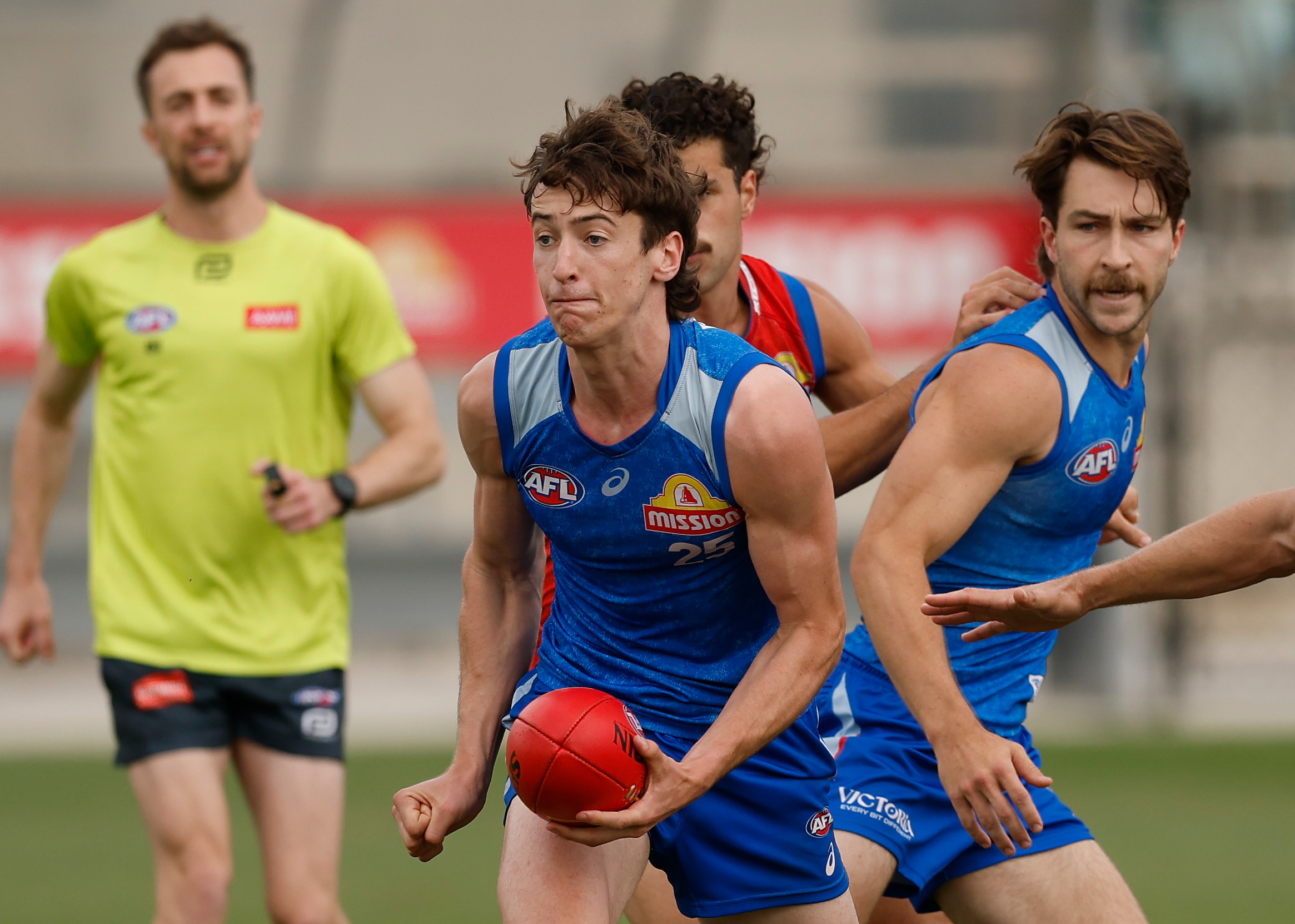 Western Bulldogs unveil debutant as English replacement
