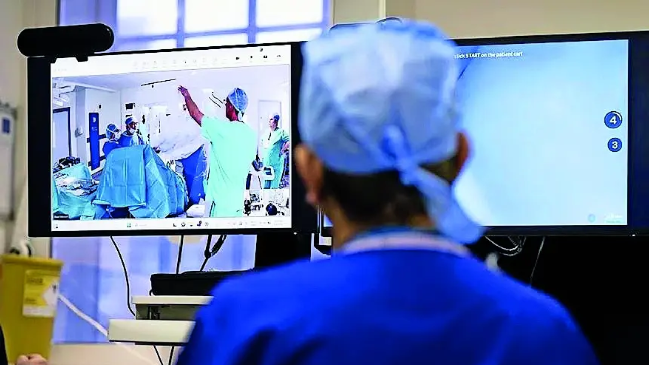Mumbai doctor performs remote robotic surgery on woman in Oman