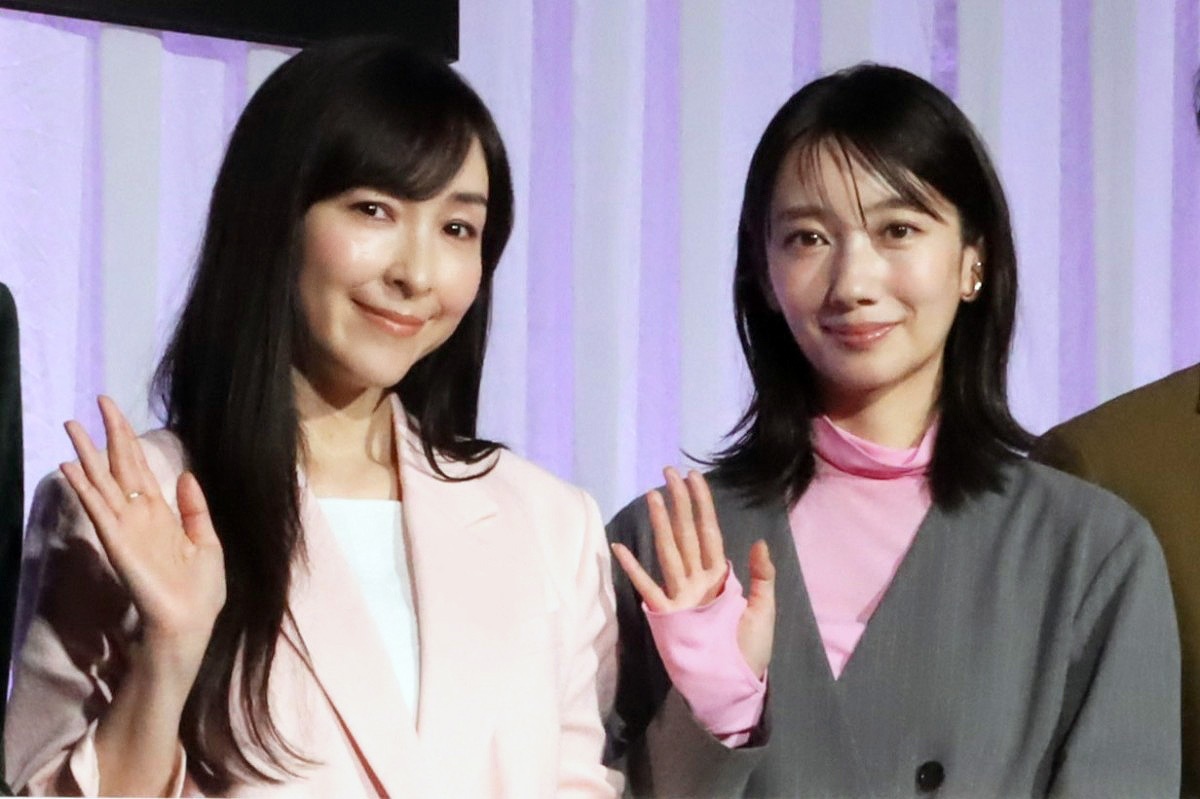 月夜行路－答えは名作の中に－：波瑠×麻生久美子の痛快文学ロード