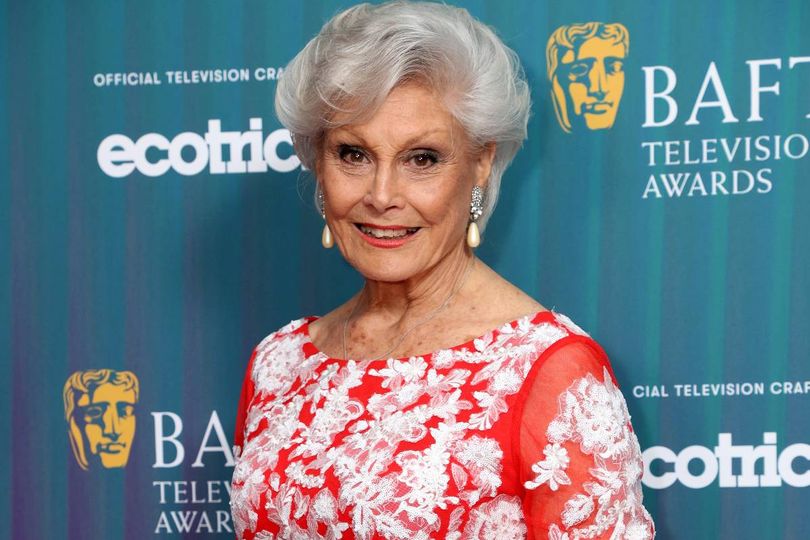 Angela Rippon 'kicked in head and choked' as muggers 'threatened to ...