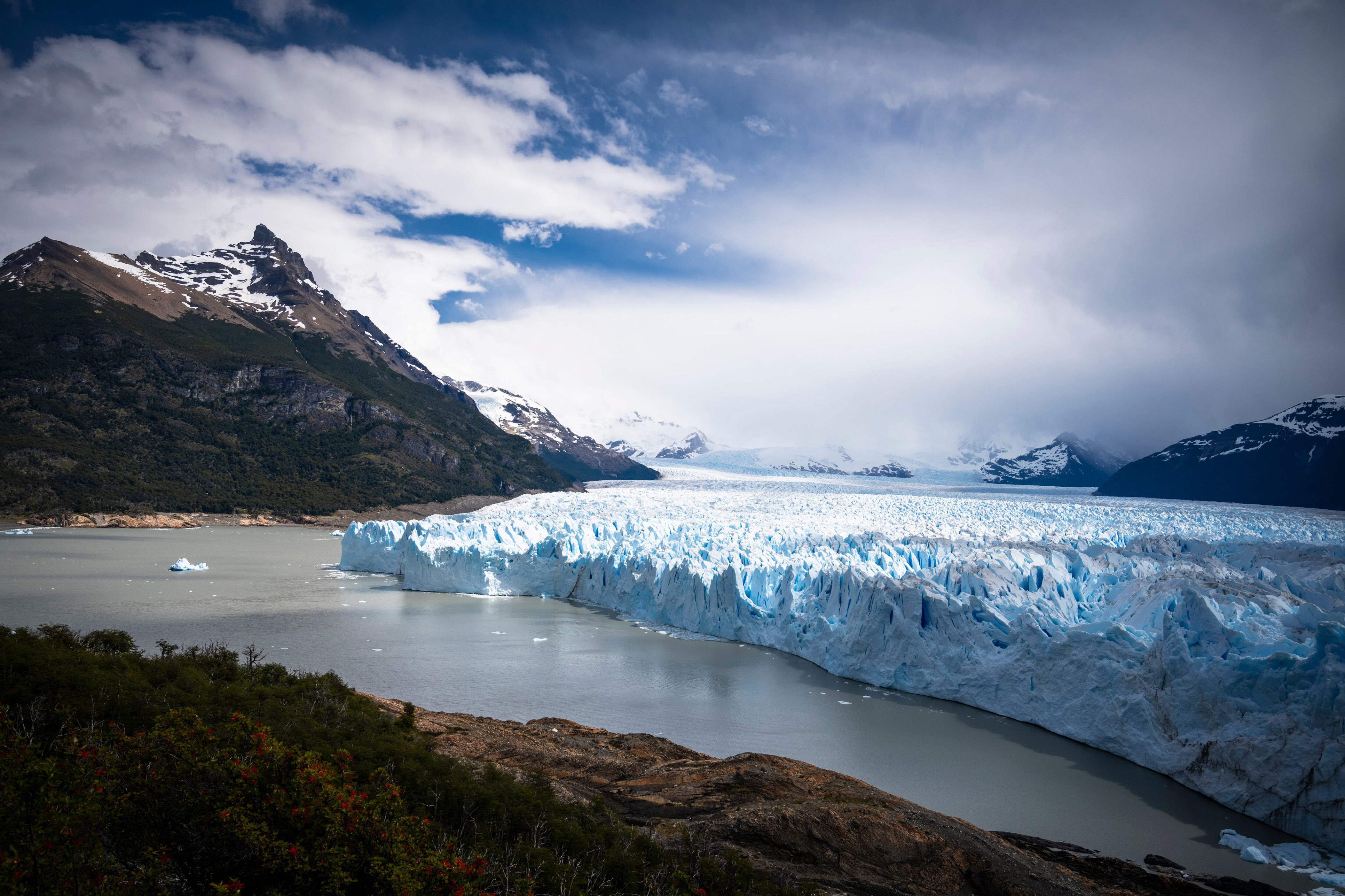 Milei logra que el Congreso reforme la Ley de Glaciares para aumentar ...