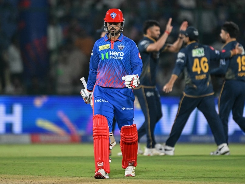 Internet not happy with 'dead ball' rule after Delhi Capitals' 1-run ...