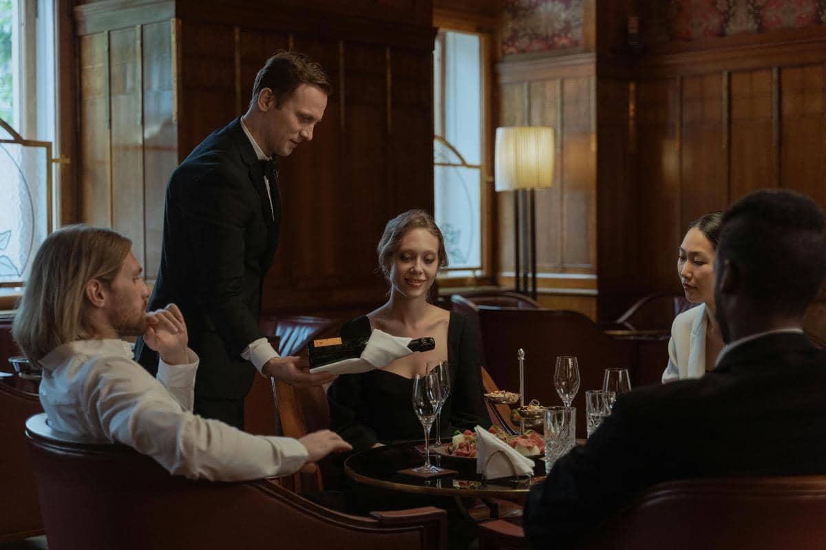 Urutan menu table manner yang benar, appetizer sampai dessert