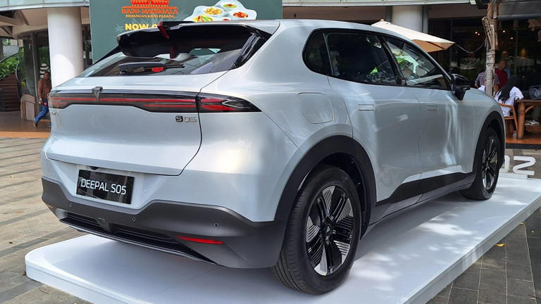 Ini dua kelebihan teknologi REEV Changan Deepal S05 dibandingkan mobil ...