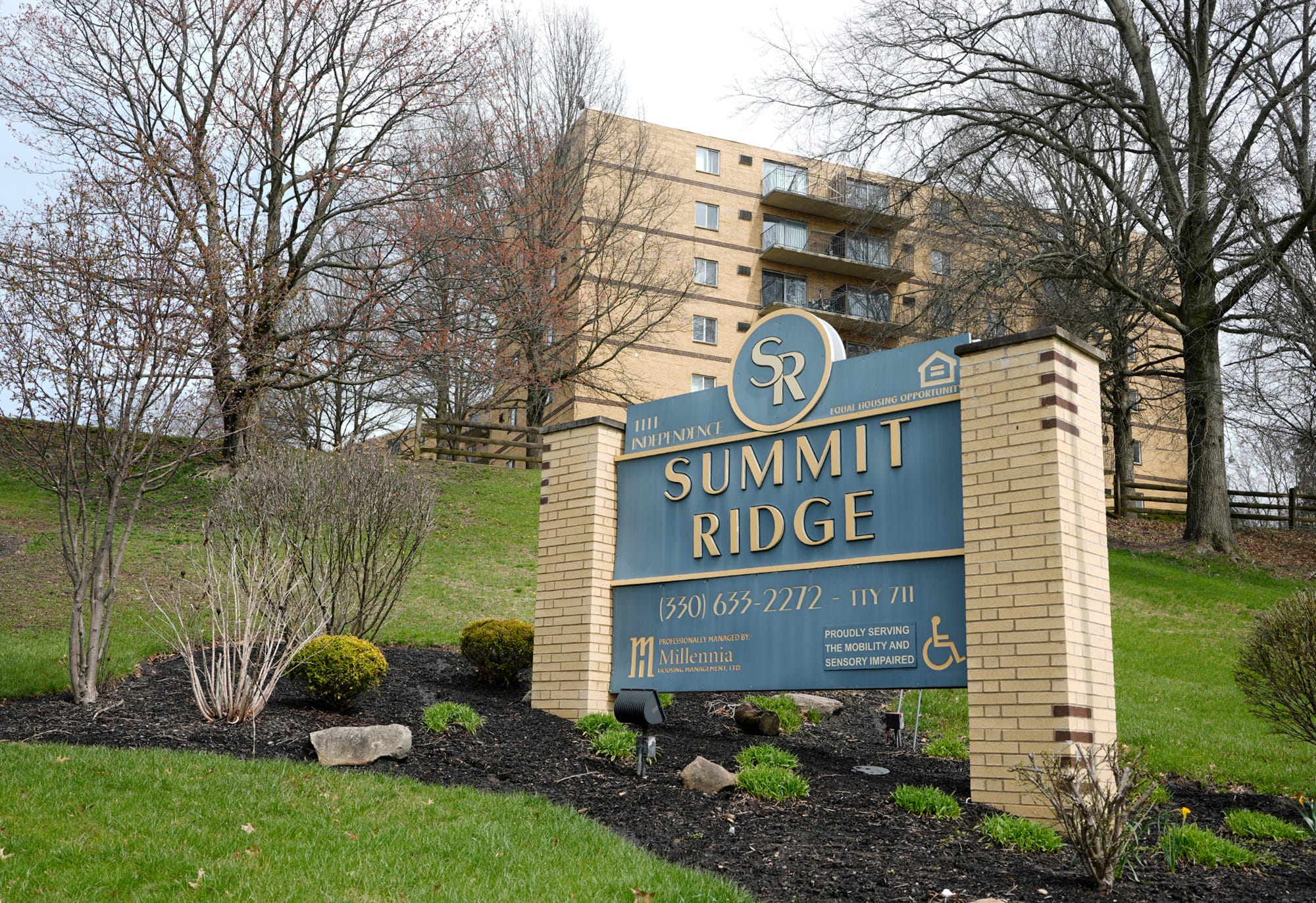 Refugee likens Akron complex to third world country as complaints grow<br><br>