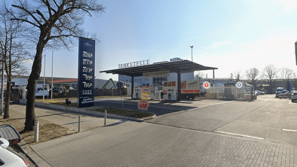 Erstaunlich Tankstelle A 20 Fotosnull