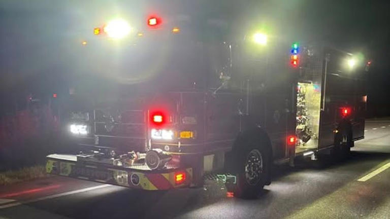 2 injured after car overturns, hits utility pole in Horry County: HCFR