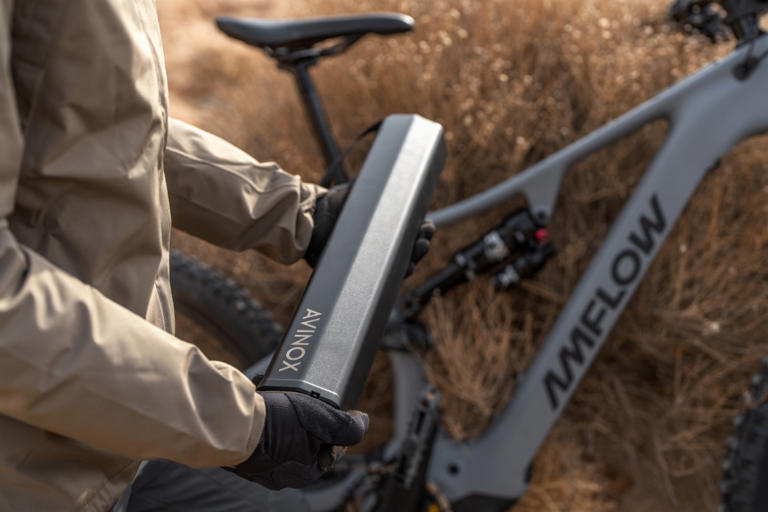 Amflow introduces two new lightweight full-power eMTBs