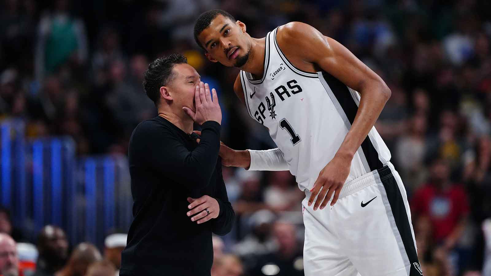 Spurs make playoff history not seen since 2008