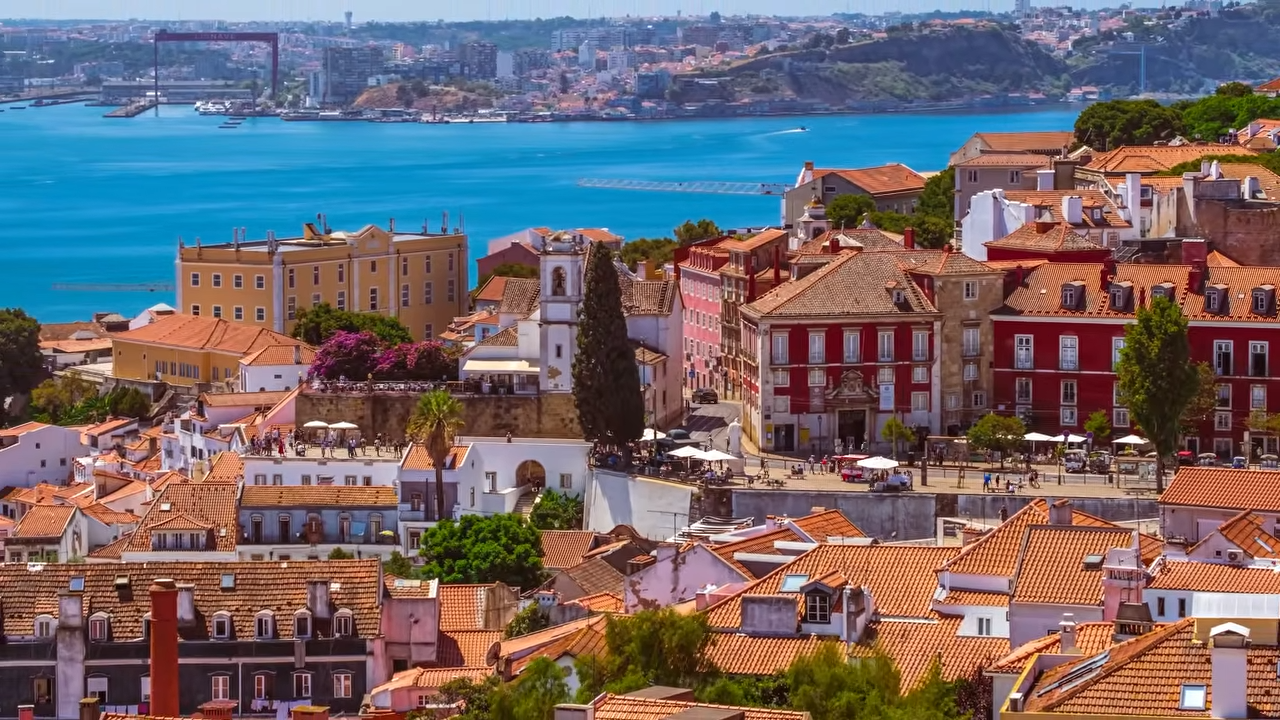 Tourist traps, chaos, and a toddler… our Lisbon experience