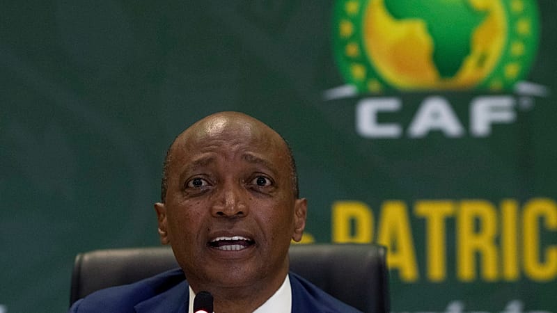 Le président de la Confédération africaine de football (CAF), Patrice Motsepe.