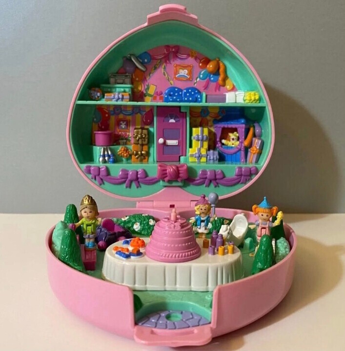 10 ’90s micro playsets that were bigger than your house