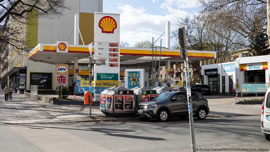 Germany news: Gas price hike higher than other EU countries<br><br>