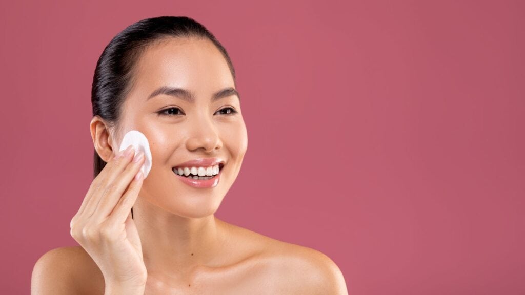 12 simple beauty rituals Hollywood icons use to look decades younger
