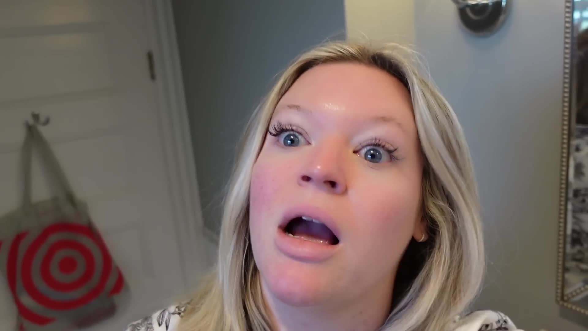 Holiday makeup routine and tackling Christmas gift shopping