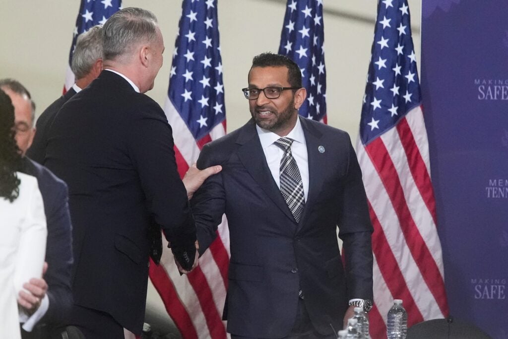 FBI arrest of ex-Army employee in leak case triggers outrage<br>