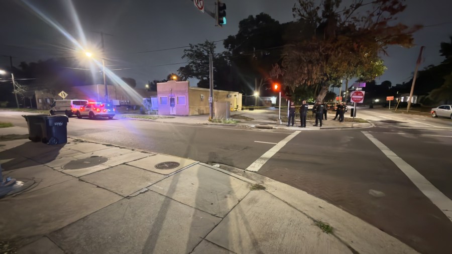 1 hospitalized after shooting in Tampa early Thursday