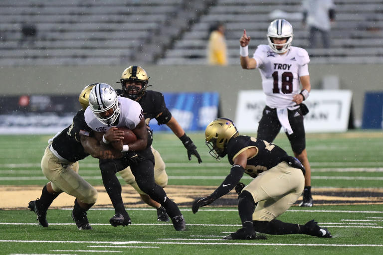 Spring vibe check: The non-con contingent