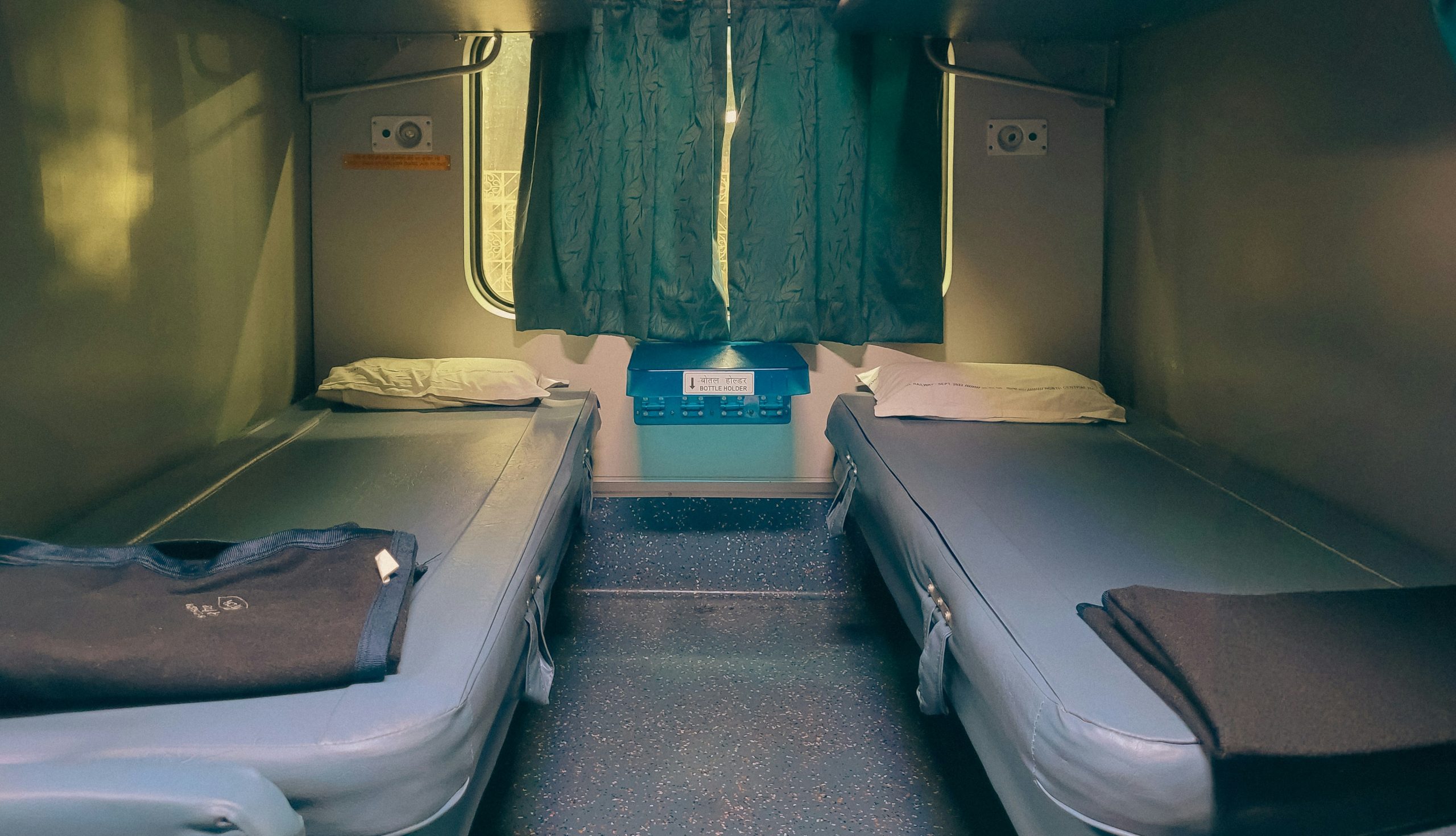 16 things to know before booking a sleeper car