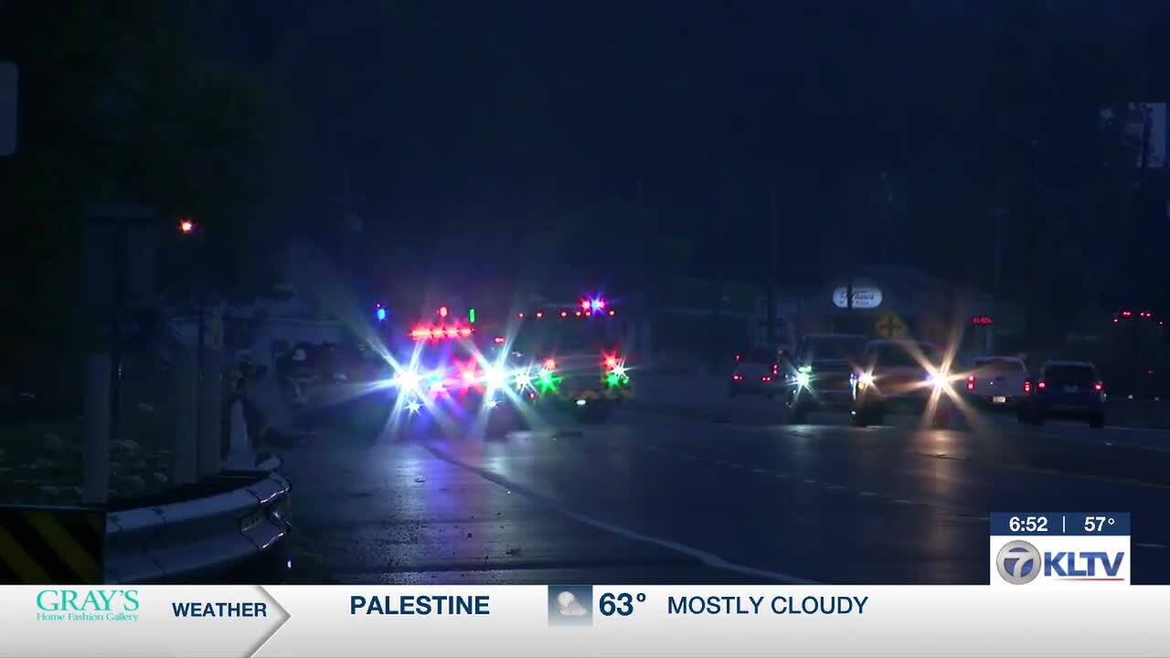 One injured in early morning rollover crash in Flint